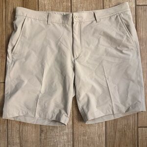 Under Armour Golf Shorts Mens Size 42 UA Tech Regular Fit 1350071 Beige HeatGear